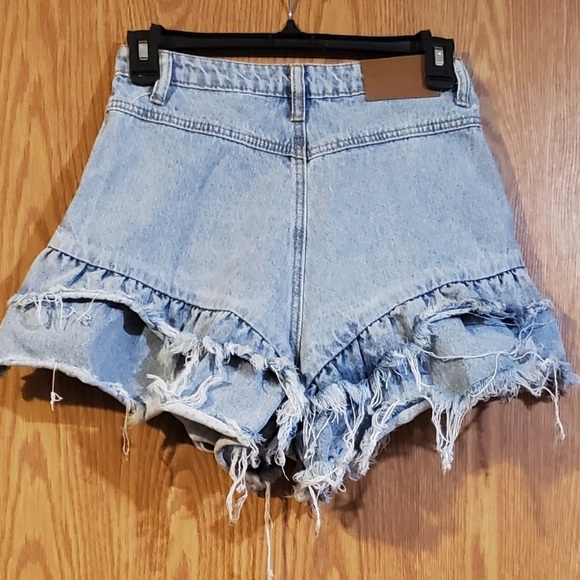 Missguided high waist denim shorts - Picture 2 of 4